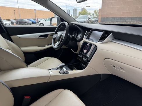 Used 2022 INFINITI QX50 Essential image 41