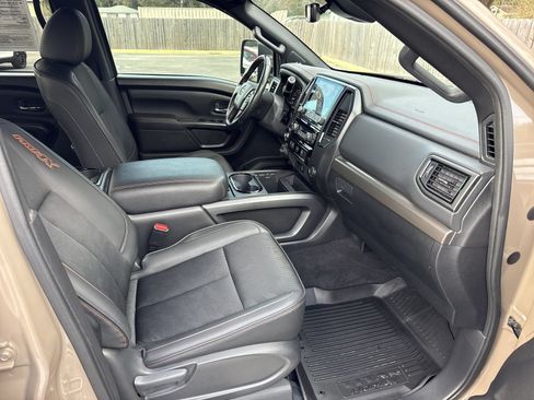 Used 2024 Nissan Titan PRO-4X AWD/4WD image 34