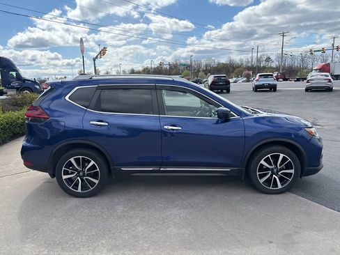 Used 2019 Nissan Rogue SL w/ Premium Package image 5