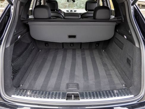 Certified 2022 Porsche Cayenne S AWD/4WD image 54