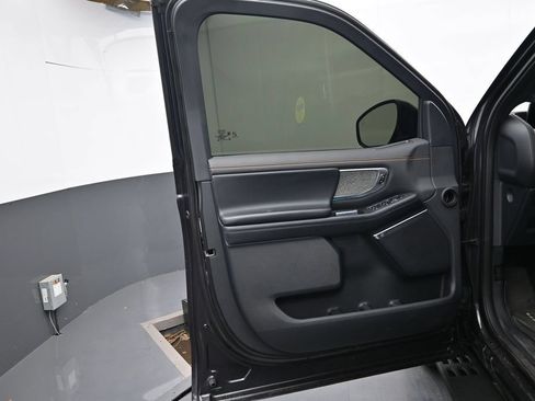 Used 2025 Ford Expedition Tremor AWD/4WD image 16