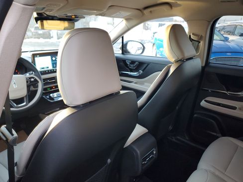 New 2026 Lincoln Corsair Premiere image 25