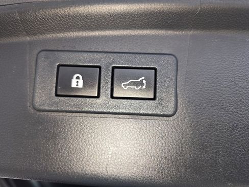 Used 2023 Subaru Outback Premium image 33