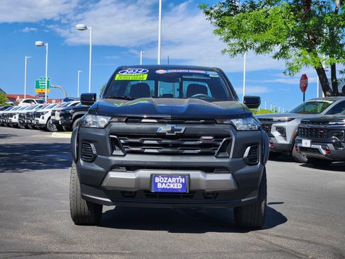 Used 2024 Chevrolet Colorado Trail Boss w/ Technology Package AWD/4WD image 8
