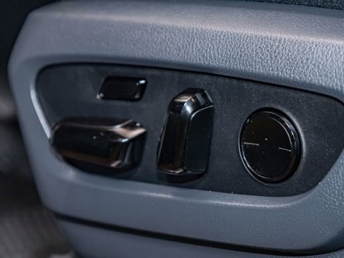 Used 2025 Lexus GX 550 image 18