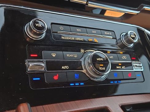 Used 2022 Lincoln Navigator Reserve image 26