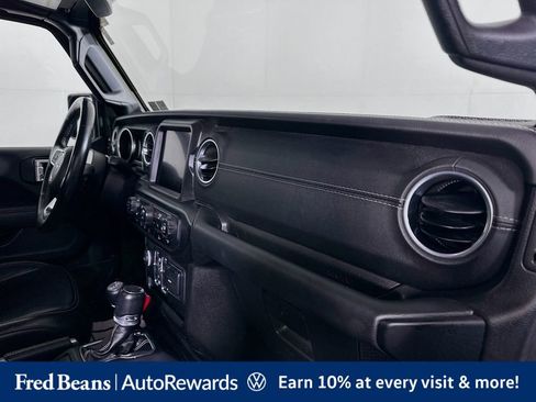 Used 2022 Jeep Wrangler Unlimited Sahara w/ Cold Weather Group AWD/4WD image 30