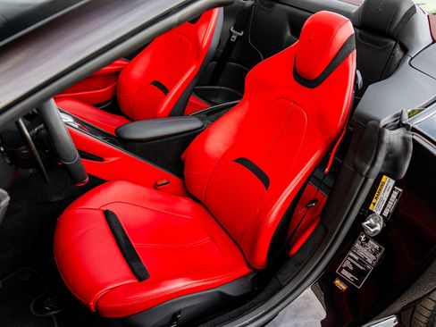 Used 2024 Ferrari Roma Spider image 29