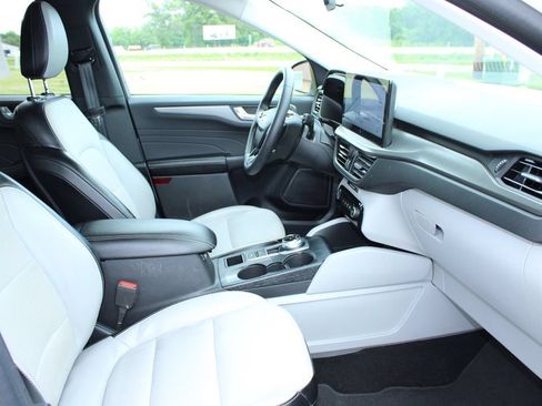 Used 2024 Ford Escape SE FWD image 27
