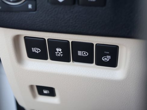 Used 2022 Lexus GX 460 Premium w/ Premium Package image 16