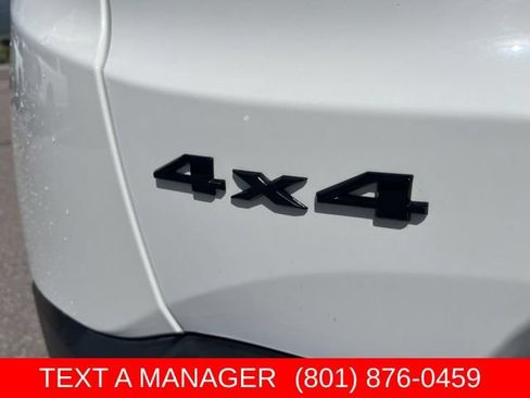 Used 2023 Jeep Renegade Latitude w/ Sun/Sound Group AWD/4WD image 11