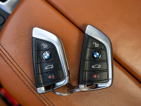 Used 2017 BMW X6 M AWD/4WD image 32