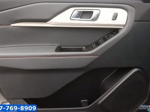 New 2026 Ford Explorer Active image 9