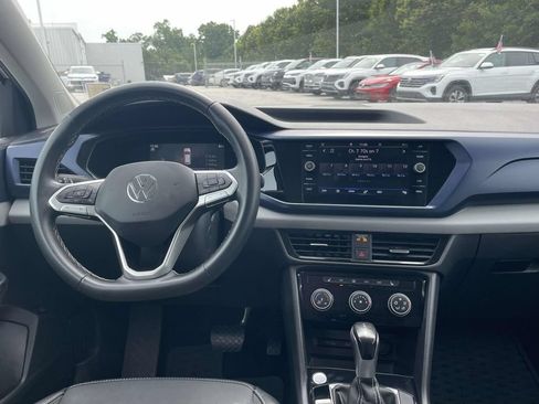 Certified 2023 Volkswagen Taos SE w/ Black Wheel Package FWD image 15