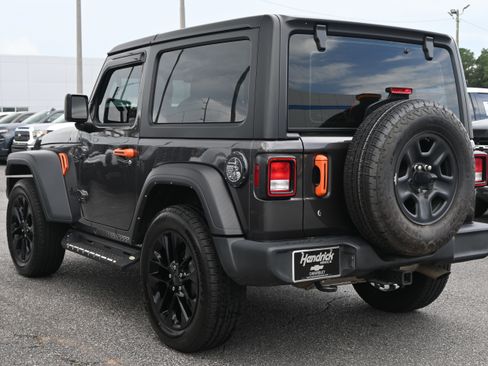 Used 2024 Jeep Wrangler Sport AWD/4WD image 8