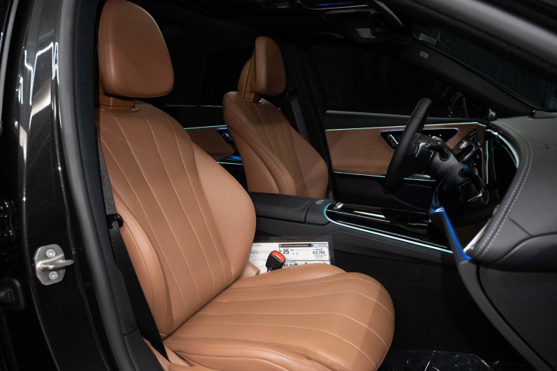 New 2027 Mercedes-Benz E 450 4MATIC Sedan image 13