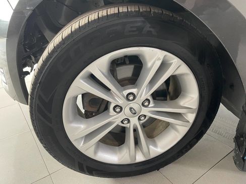 Used 2015 Ford Taurus SEL w/ Equipment Group 201A image 10