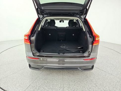 Used 2025 Volvo XC60 B5 Plus AWD/4WD image 19