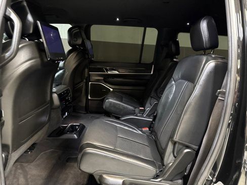 Used 2022 Jeep Wagoneer Series III w/ Rear Seat Video Group 1 image 37