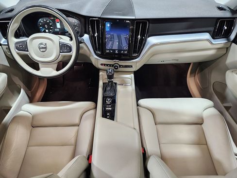 Used 2019 Volvo XC60 T6 Momentum w/ Advanced Package image 46
