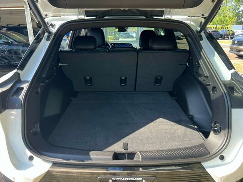 Used 2024 Chevrolet Equinox EV LT image 9