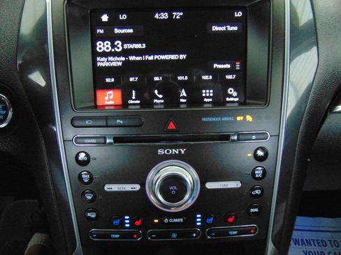 Used 2018 Ford Explorer Limited AWD/4WD image 15