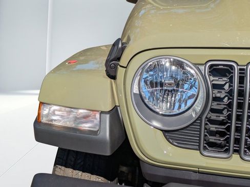 New 2025 Jeep Gladiator Sport image 8