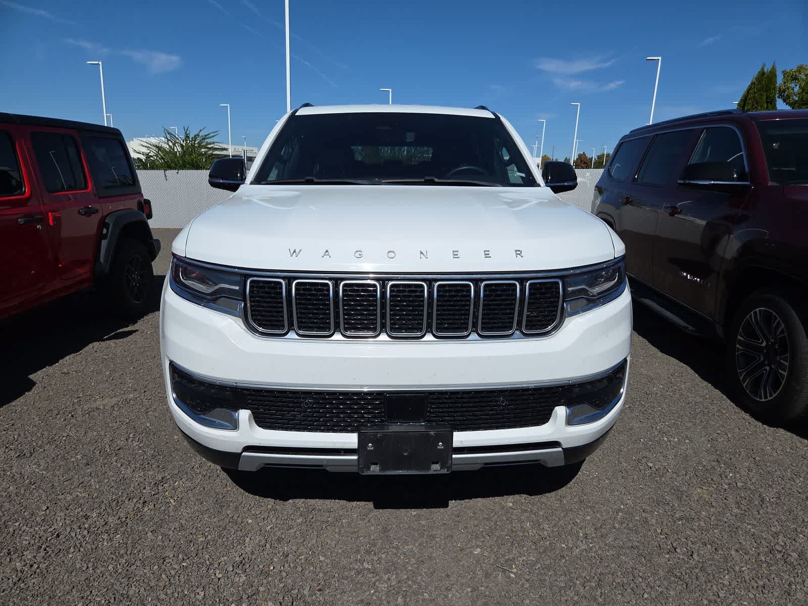 Used 2024 Jeep Wagoneer Series II w/ Flexible Seating Group AWD/4WD image 5