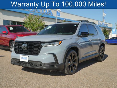 Used 2025 Honda Pilot Black Edition image 1