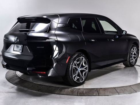 Used 2025 BMW iX xDrive50 w/ Sport Package AWD/4WD image 6
