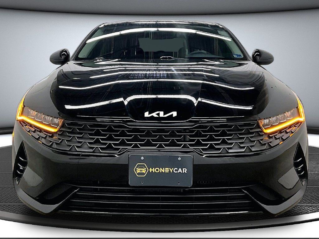 Used 2022 Kia K5 LXS FWD image 2