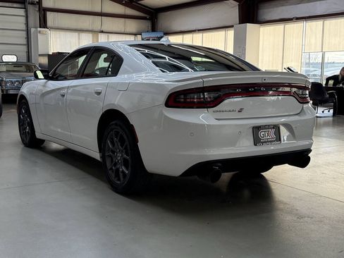 Used 2018 Dodge Charger GT AWD/4WD image 3