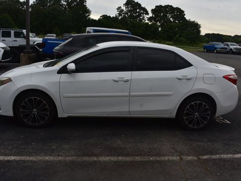 Used 2015 Toyota Corolla S FWD image 6