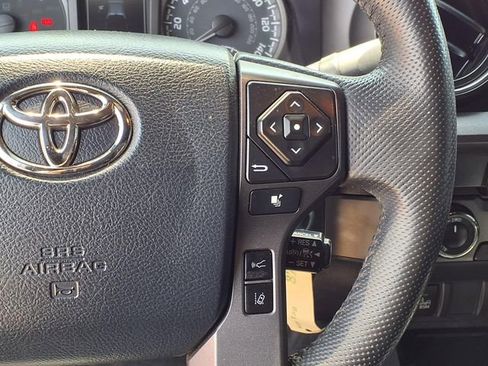 Used 2020 Toyota Tacoma TRD Off-Road w/ TRD Premium Off Road Package AWD/4WD image 7