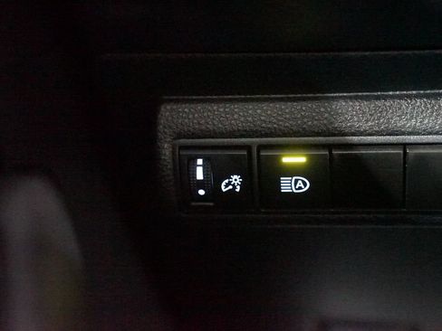 Certified 2024 Toyota Corolla LE image 22