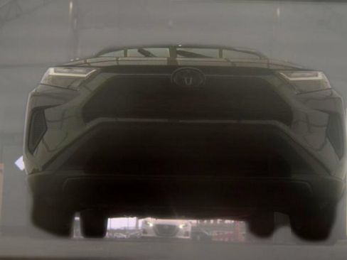 Used 2024 Toyota RAV4 LE AWD/4WD image 3