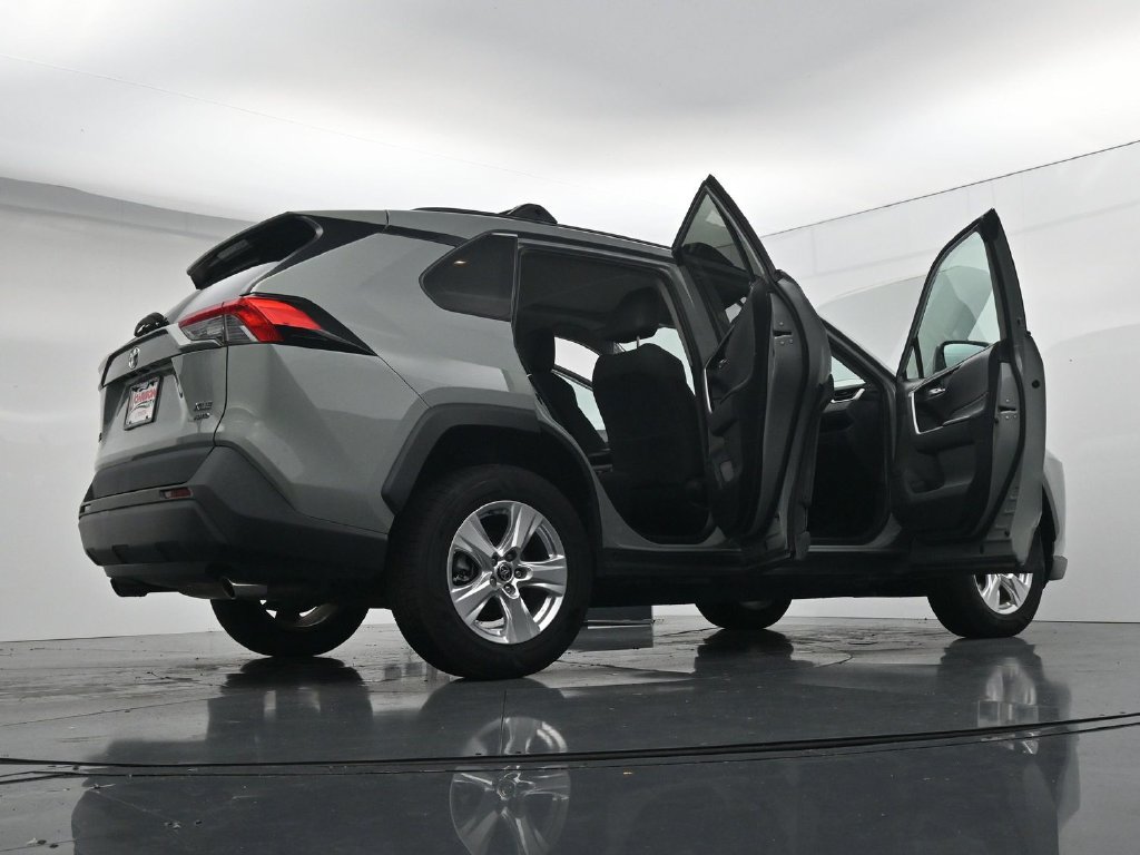 Used 2021 Toyota RAV4 XLE w/ Convenience Package AWD/4WD image 43
