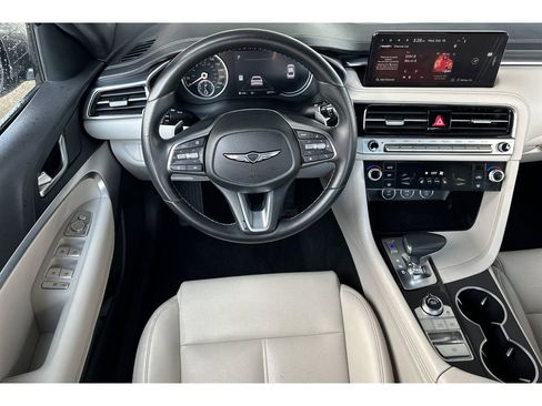 Used 2024 Genesis G70 2.5T image 16