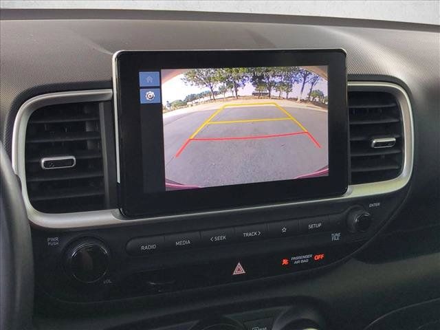 Used 2024 Hyundai Venue SEL FWD image 13