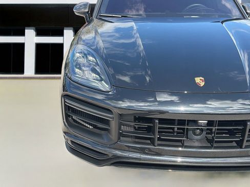 Used 2023 Porsche Cayenne Turbo GT image 11