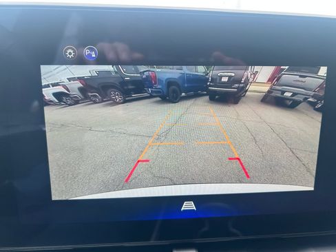 Used 2025 Chevrolet Equinox LT FWD image 30