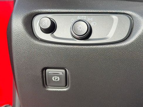 Used 2022 Chevrolet Blazer RS image 34