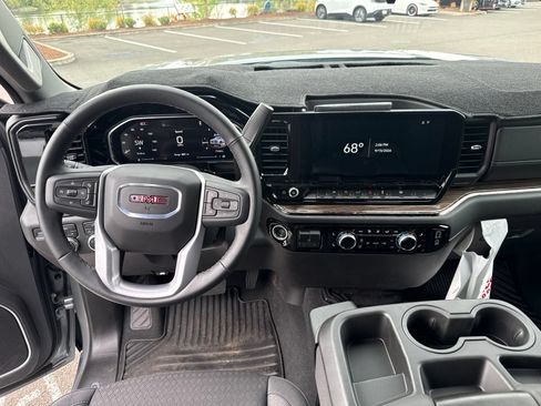 Used 2026 GMC Sierra 1500 Elevation AWD/4WD image 9