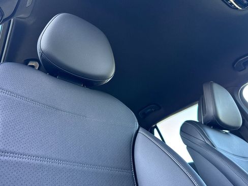 New 2026 Mercedes-Benz GLC 300 image 32