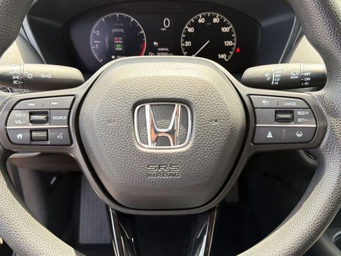 Used 2025 Honda HR-V LX image 15