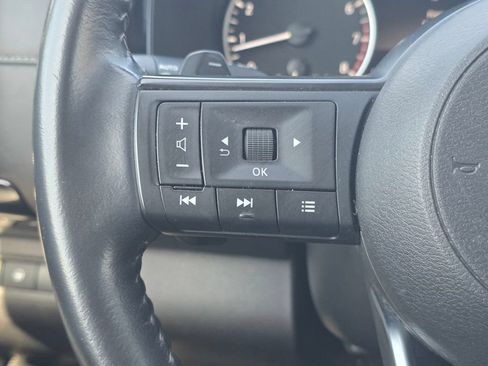 Used 2024 Nissan Pathfinder SV FWD image 35