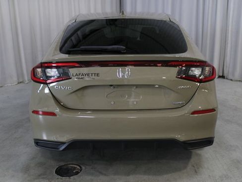 Used 2025 Honda Civic Sport image 28