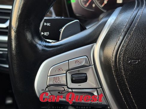 Used 2018 BMW 750i xDrive image 38