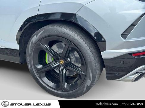 Used 2020 Lamborghini Urus AWD/4WD image 11