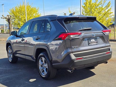 Used 2024 Toyota RAV4 LE AWD/4WD image 4
